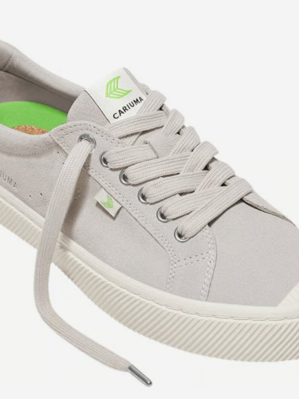 CARIUMA OCA Low Suede Sneaker - Unisex - Vintage White